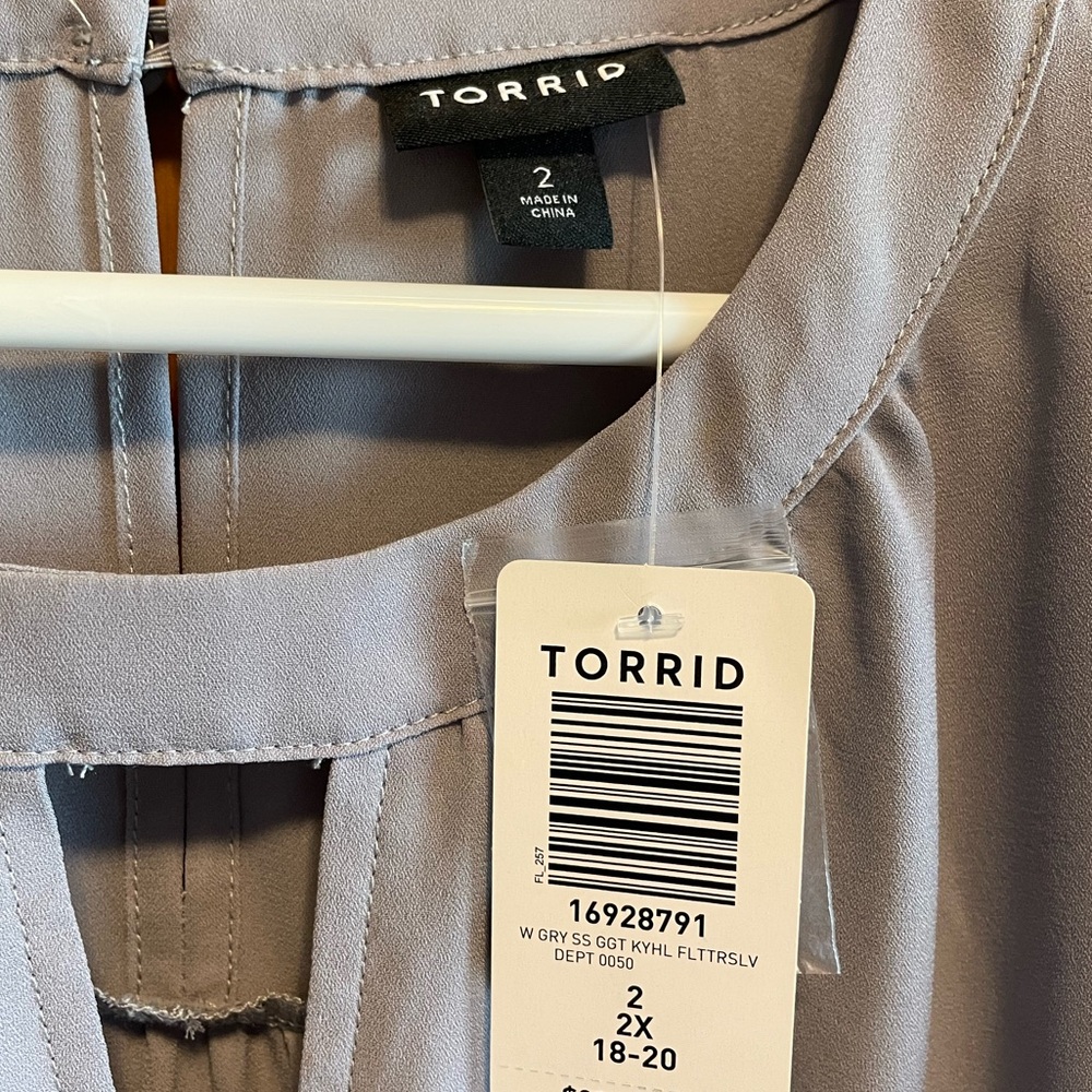 Torrid Top - Picture 5 of 6
